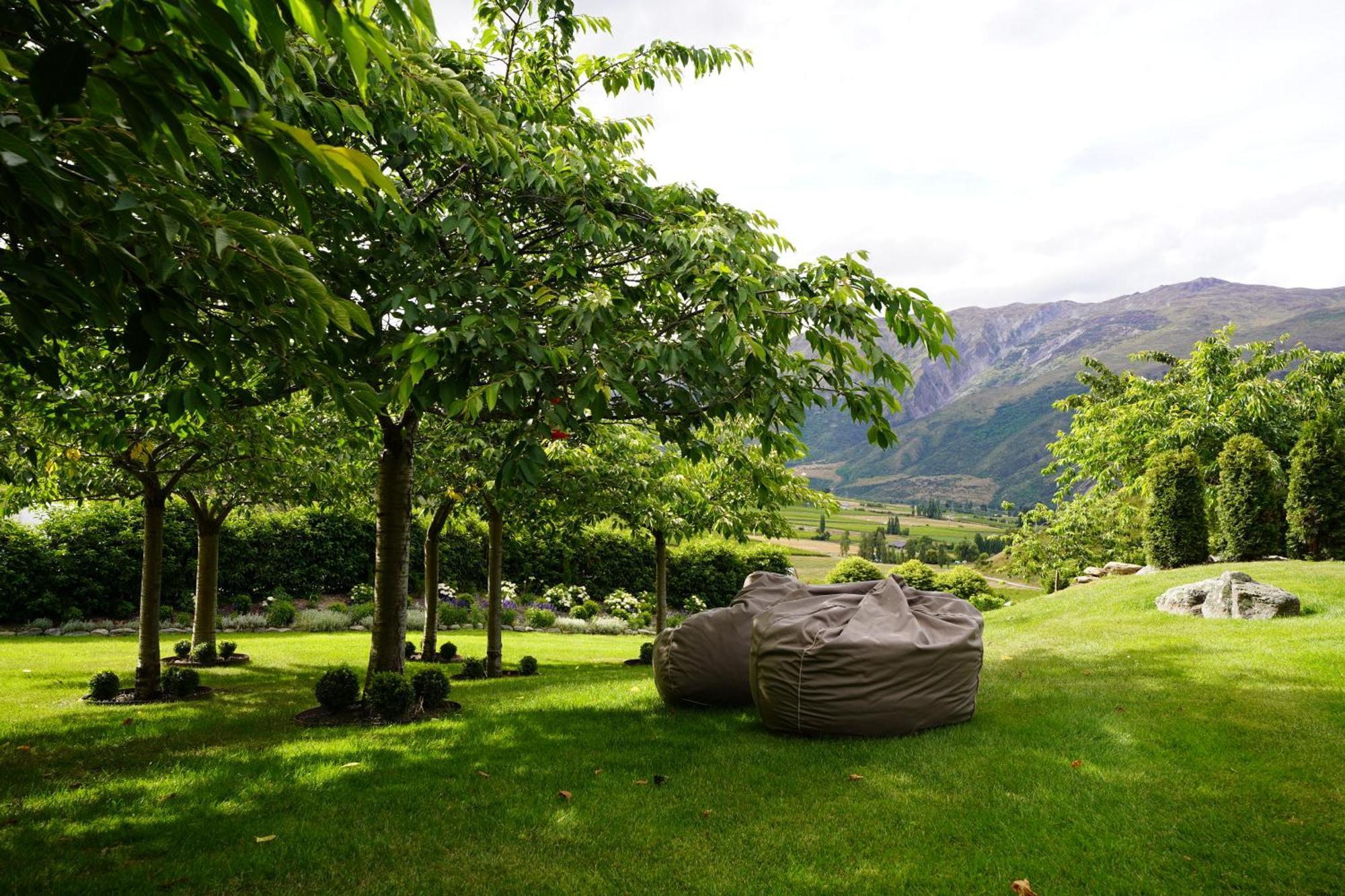 Mt Rosa Lodge Boutique Vineyard Accommodation Уанака Екстериор снимка
