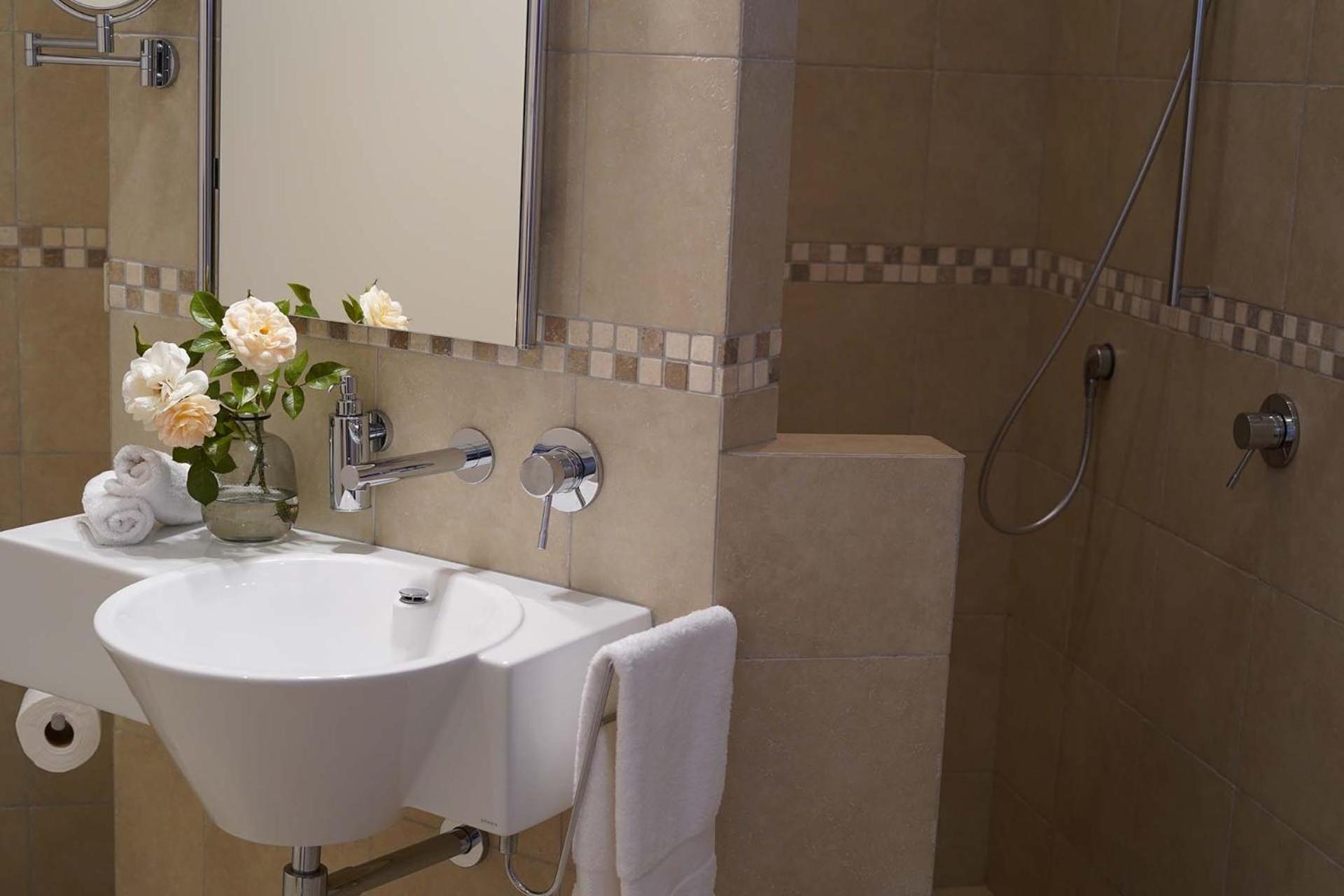 Mt Rosa Lodge Boutique Vineyard Accommodation Уанака Екстериор снимка