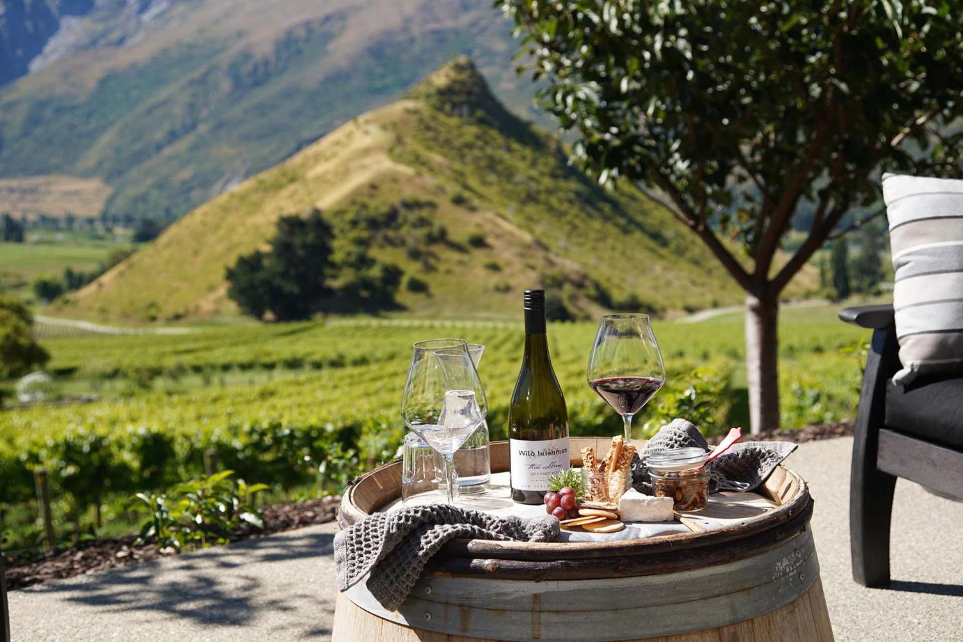 Mt Rosa Lodge Boutique Vineyard Accommodation Уанака Стая снимка