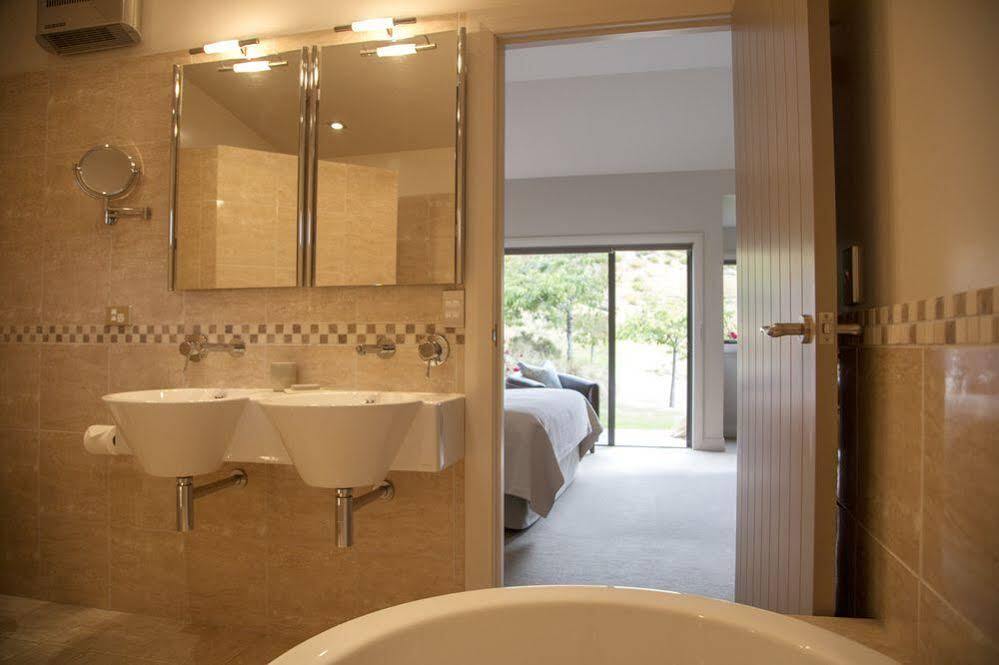 Mt Rosa Lodge Boutique Vineyard Accommodation Уанака Екстериор снимка